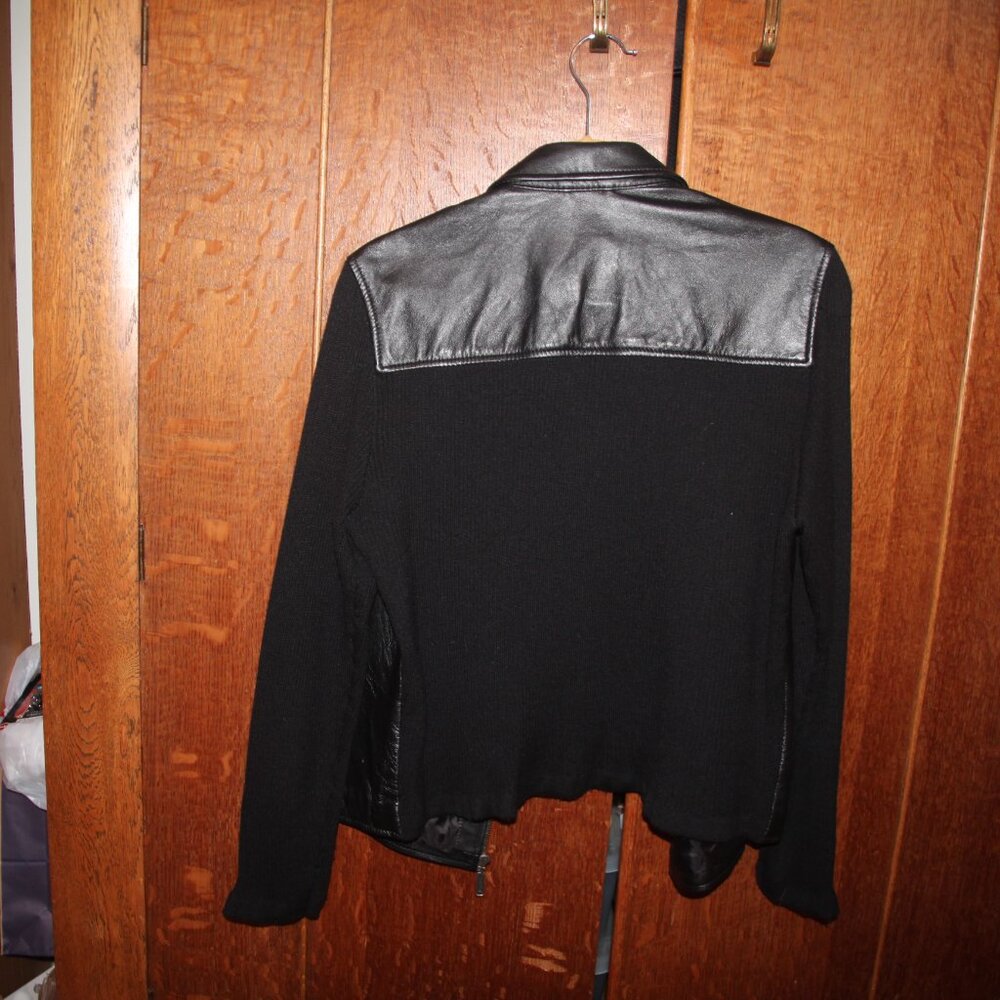 Jacket, leather with knitted sleeves and back. Size L. Jaclyn Smith. Good. - Picture 3 of 10